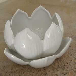 Vintage white ceramic lotus meditation flower votive candle holder vase 6x3